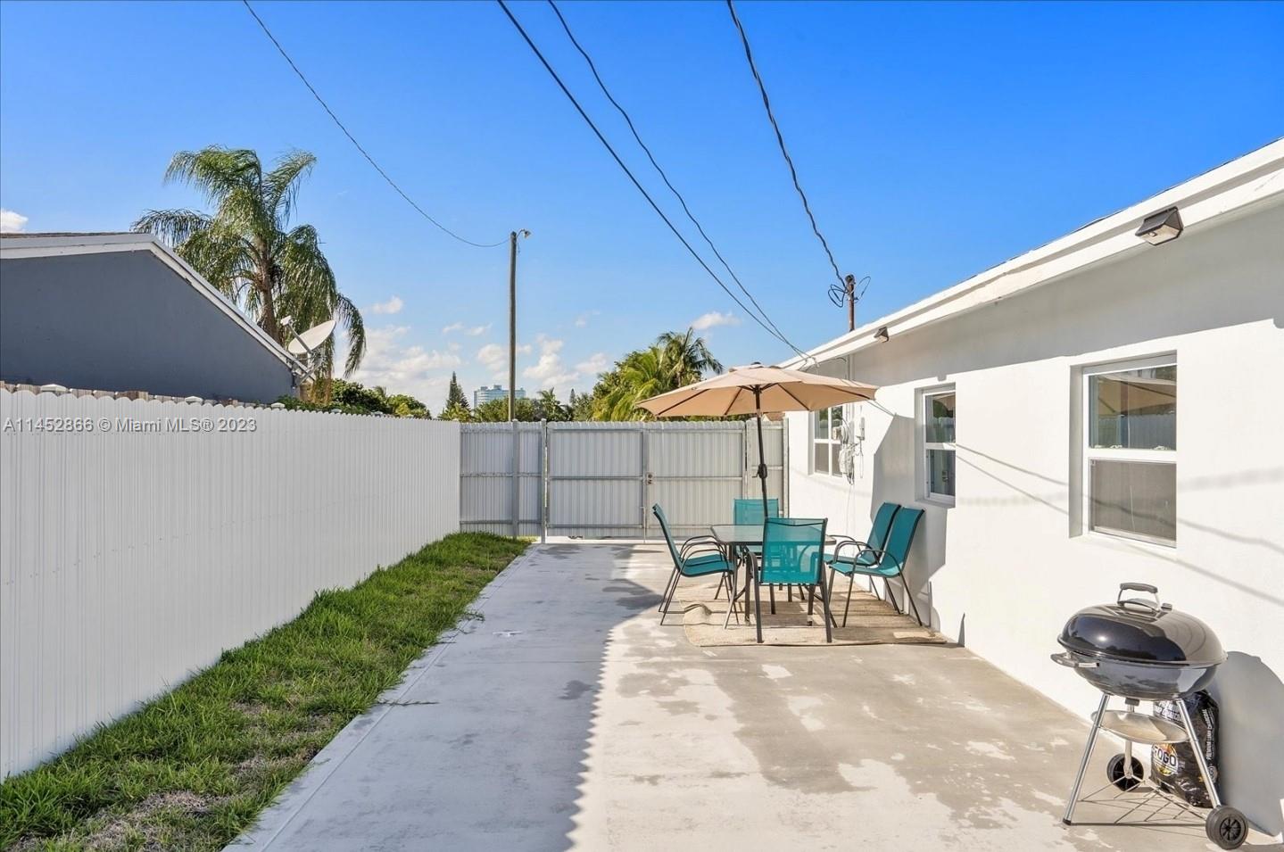 COLLIER ESTATES 3RD ADD - Residential