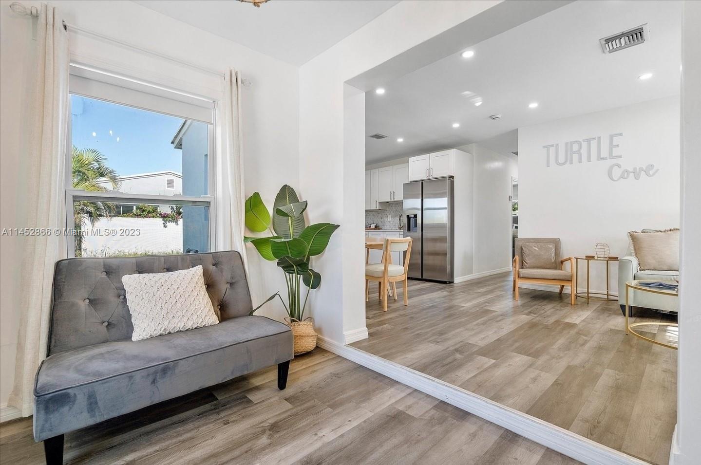 COLLIER ESTATES 3RD ADD - Residential