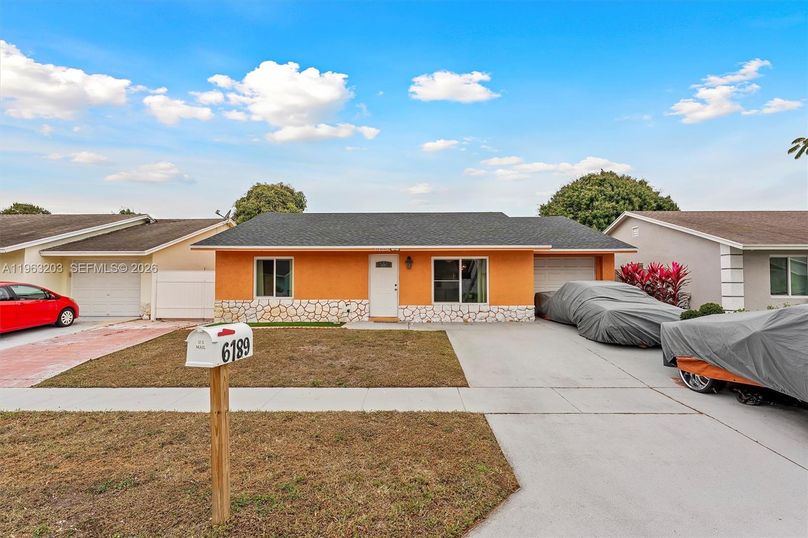 LEE'S CROSSING - Residential