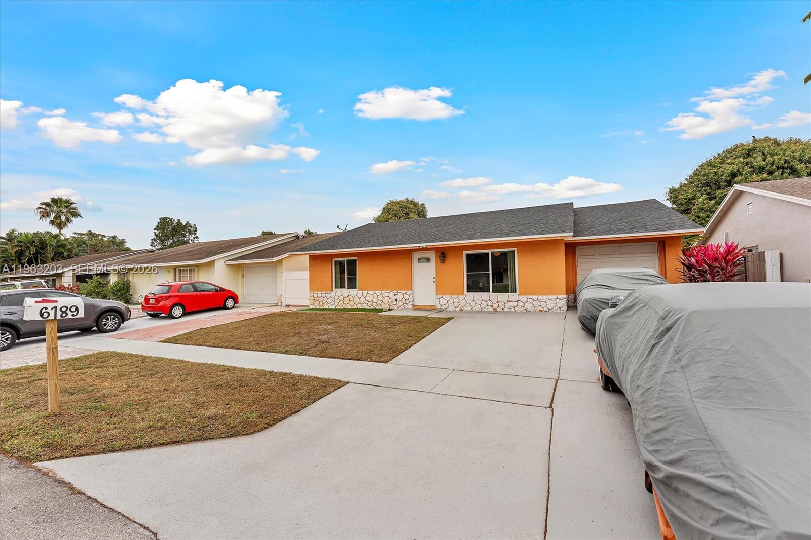 LEE'S CROSSING - Residential