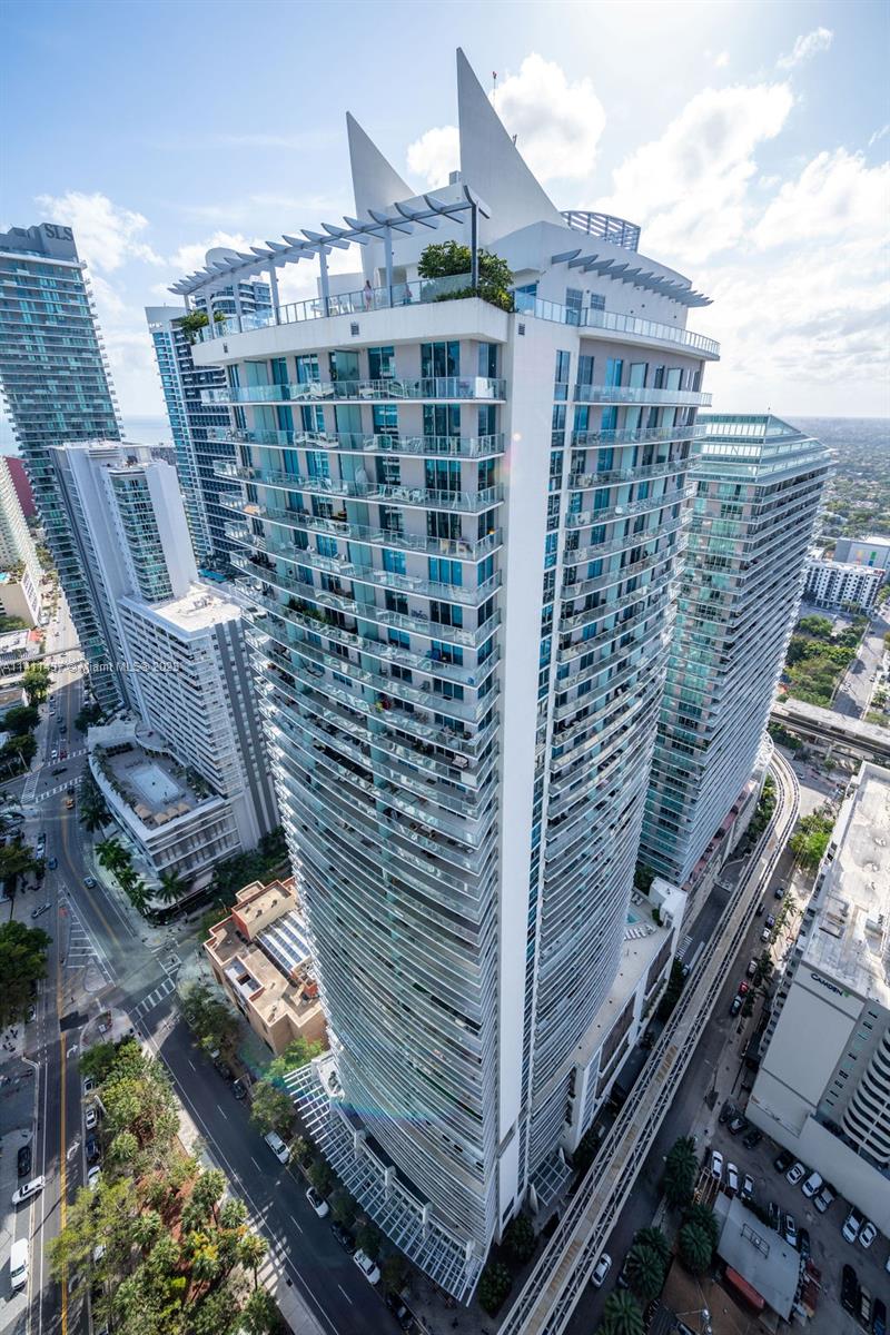 1100 MILLECENTO RESIDENCE - Residential