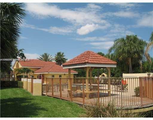 SOUTH PALM PLACE CONDO - Residential