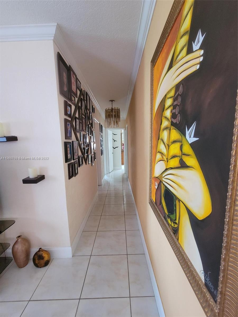 SO MIAMI HEIGHTS ADDN E - Residential Lease