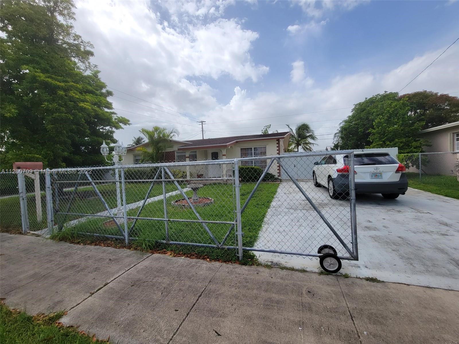 SO MIAMI HEIGHTS ADDN E - Residential Lease