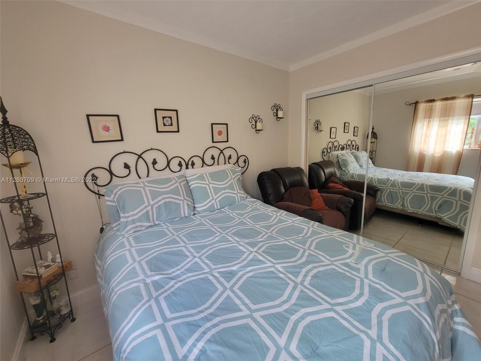 SO MIAMI HEIGHTS ADDN E - Residential Lease