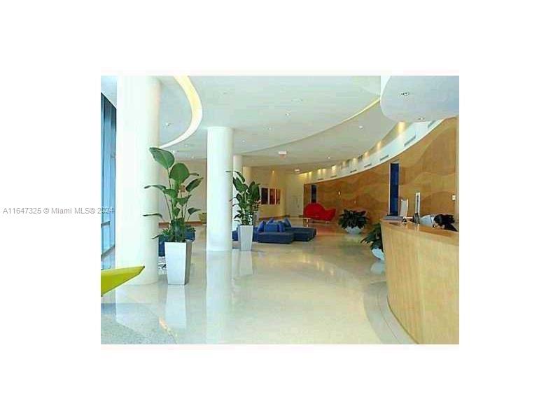 BLUE CONDO - Residential Lease