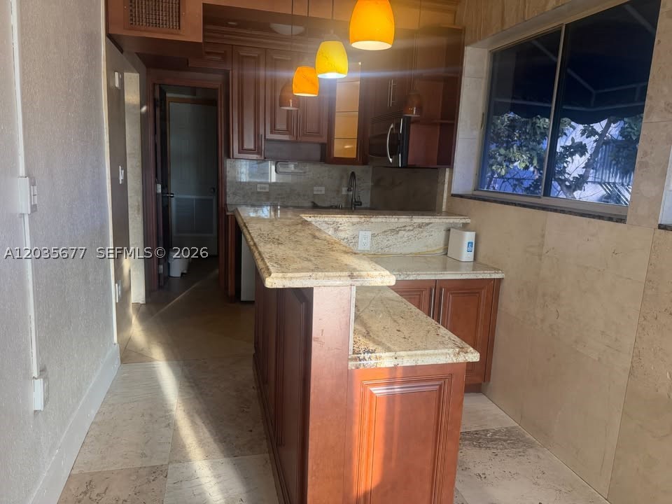 BEVERLY PARK - Residential Lease