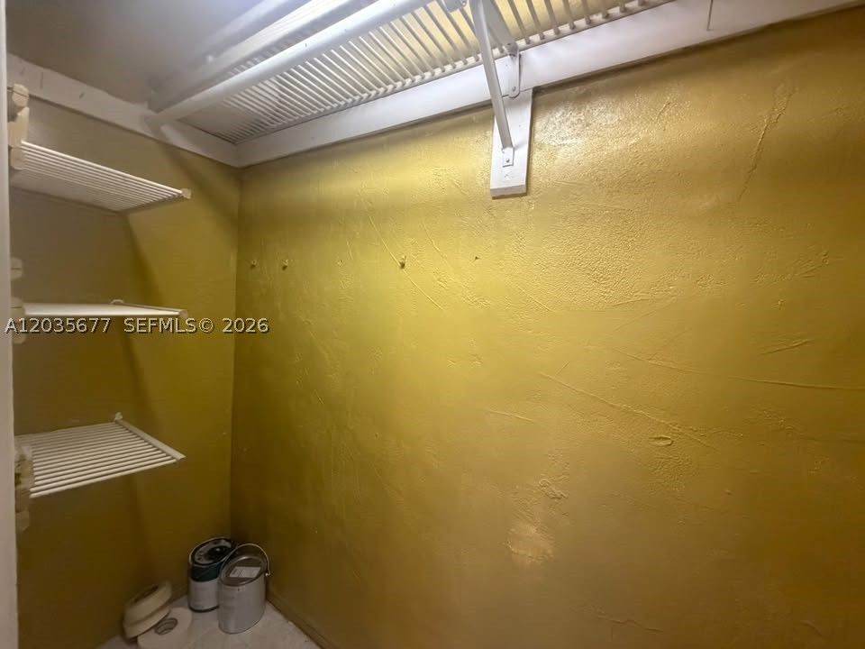 BEVERLY PARK - Residential Lease