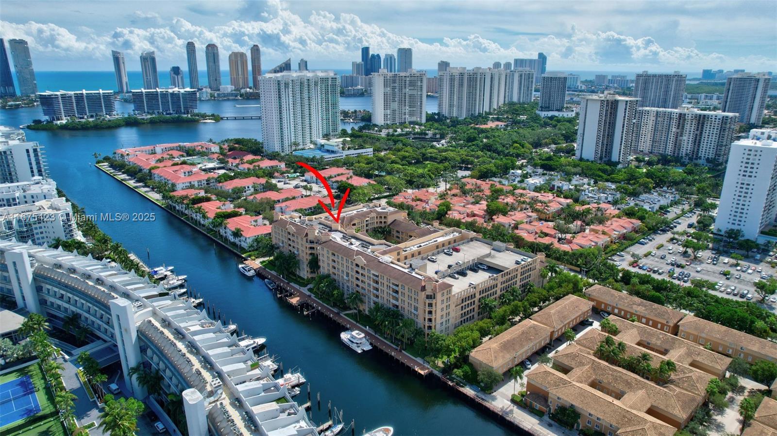 ALAQUA CONDO - Residential
