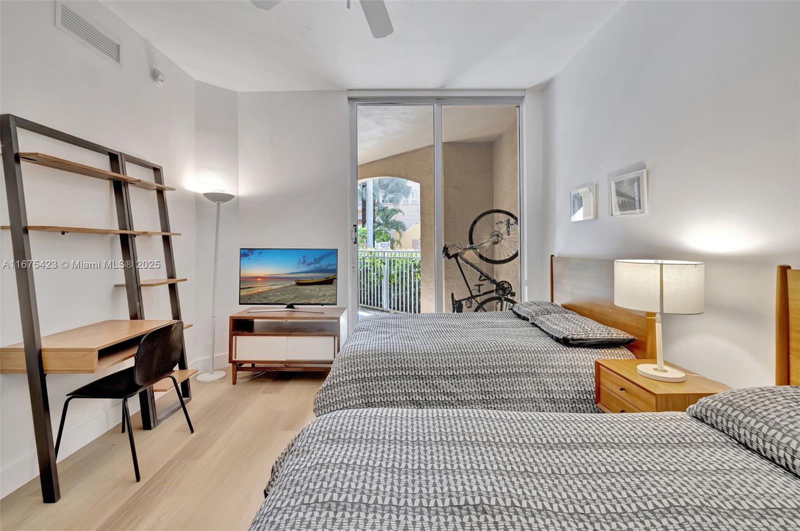ALAQUA CONDO - Residential