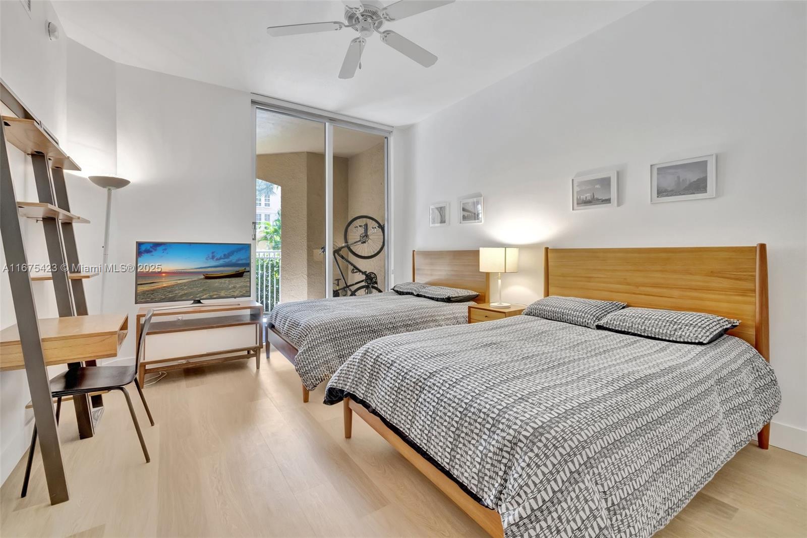 ALAQUA CONDO - Residential