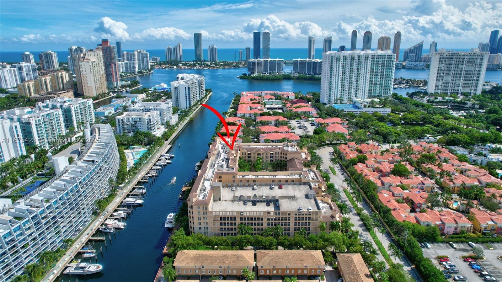 ALAQUA CONDO - Residential