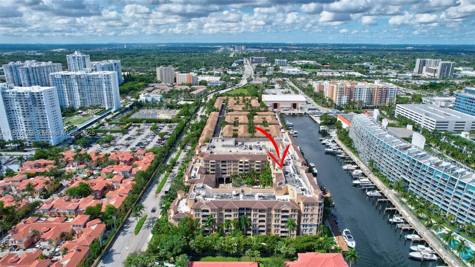 ALAQUA CONDO - Residential