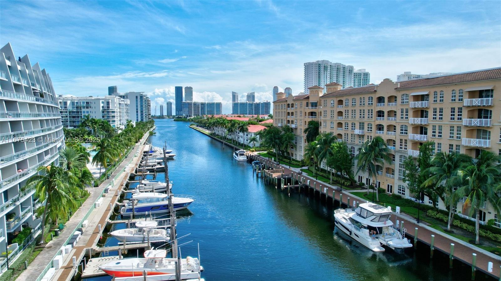 ALAQUA CONDO - Residential