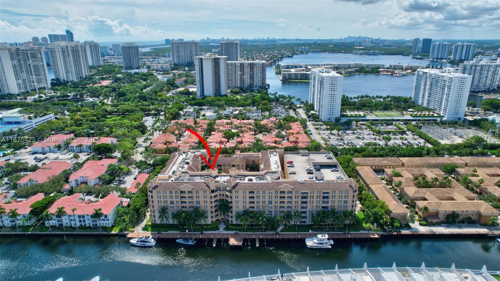 ALAQUA CONDO - Residential