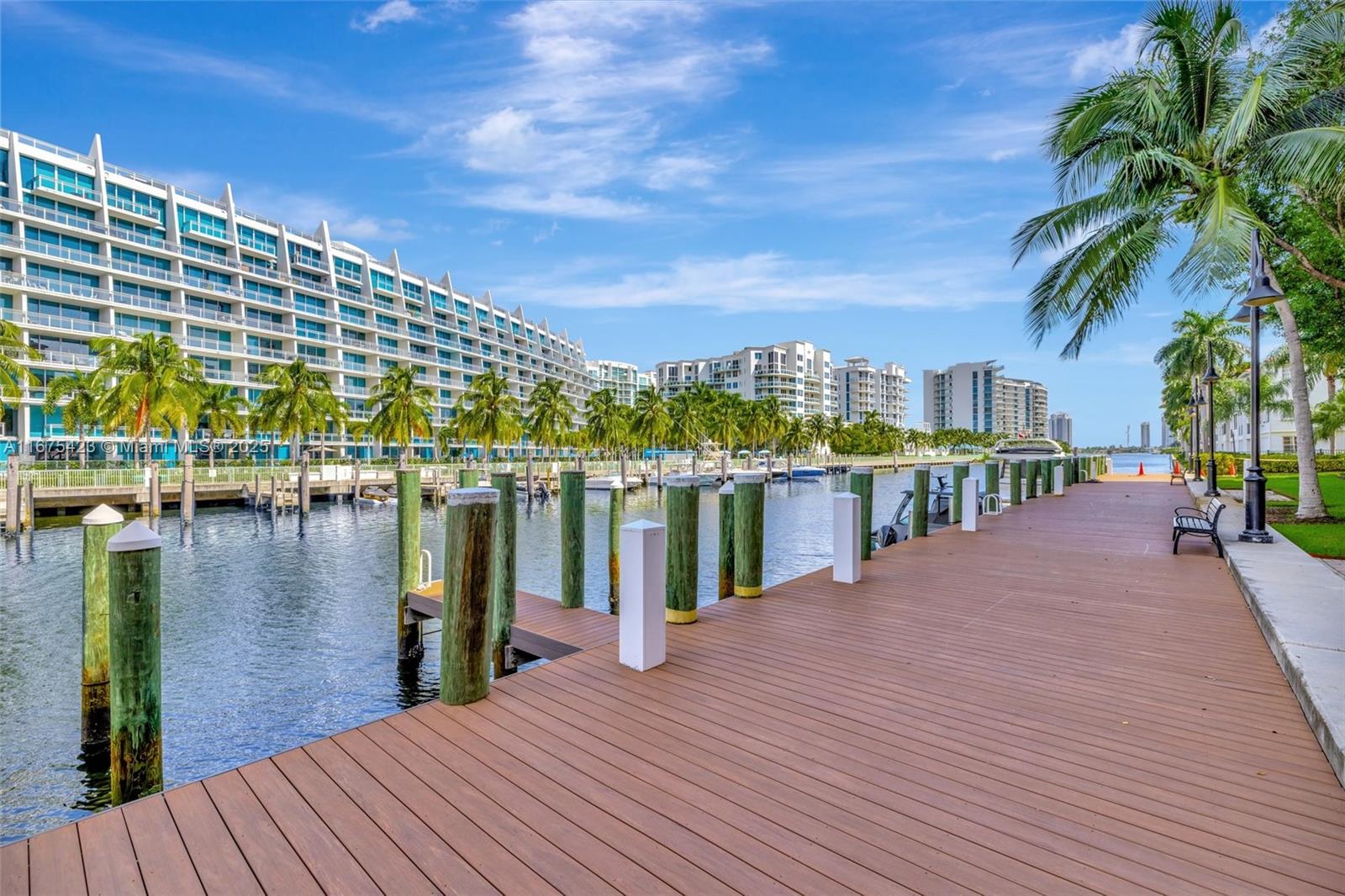 ALAQUA CONDO - Residential