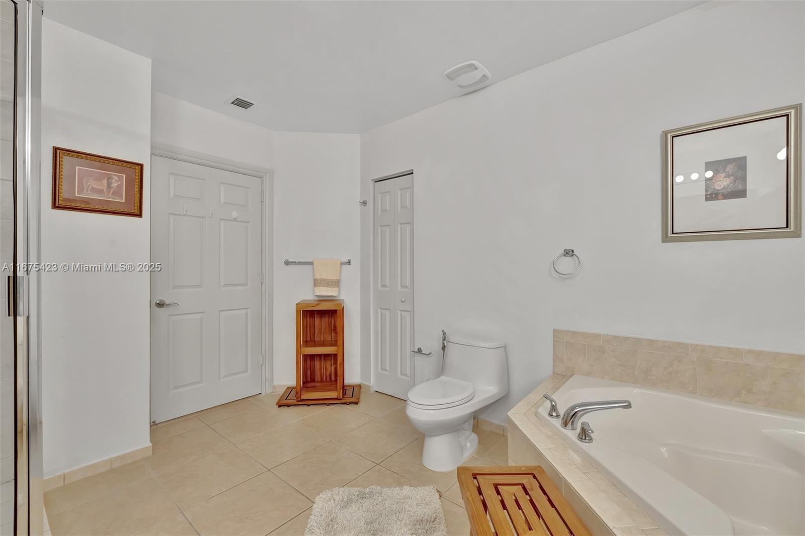 ALAQUA CONDO - Residential