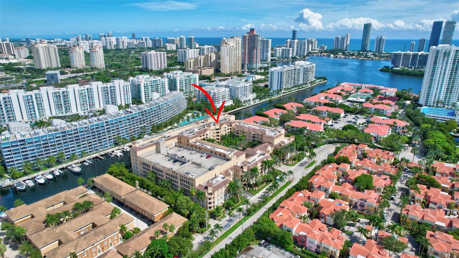 ALAQUA CONDO - Residential