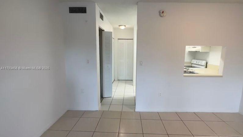 NEW WORLD CONDO APTS III - Residential