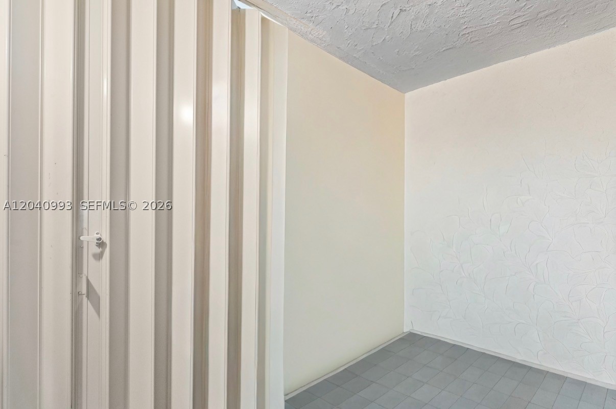 MALIBU NORTH CONDO - Residential
