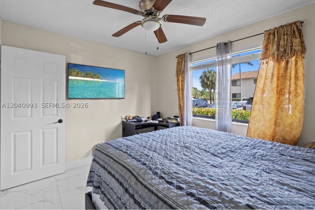 MALIBU NORTH CONDO - Residential