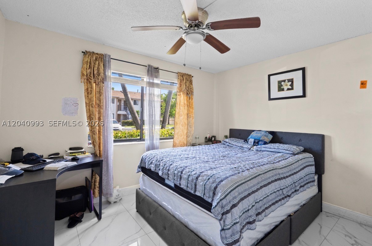 MALIBU NORTH CONDO - Residential