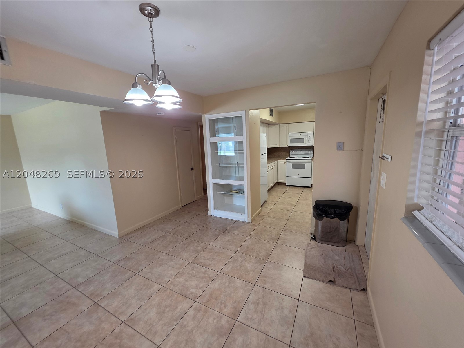 BEVERLY PARK - Residential Lease