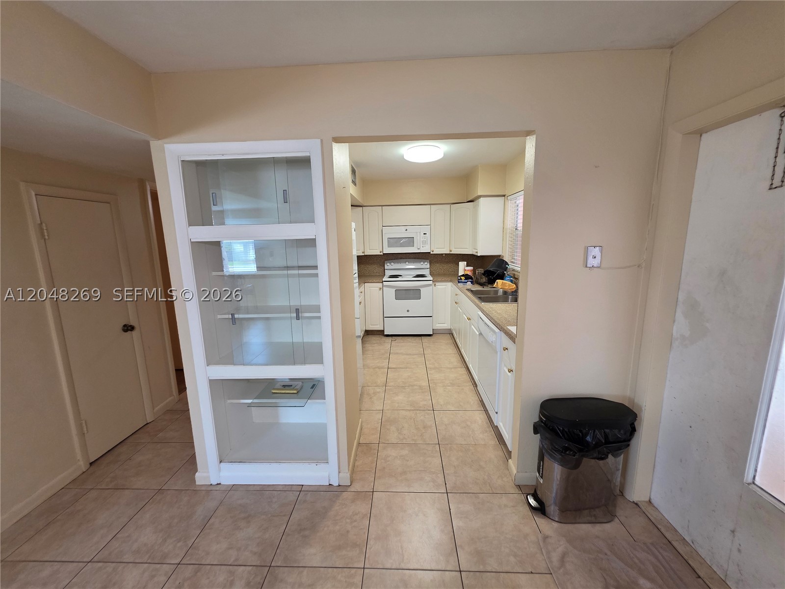 BEVERLY PARK - Residential Lease