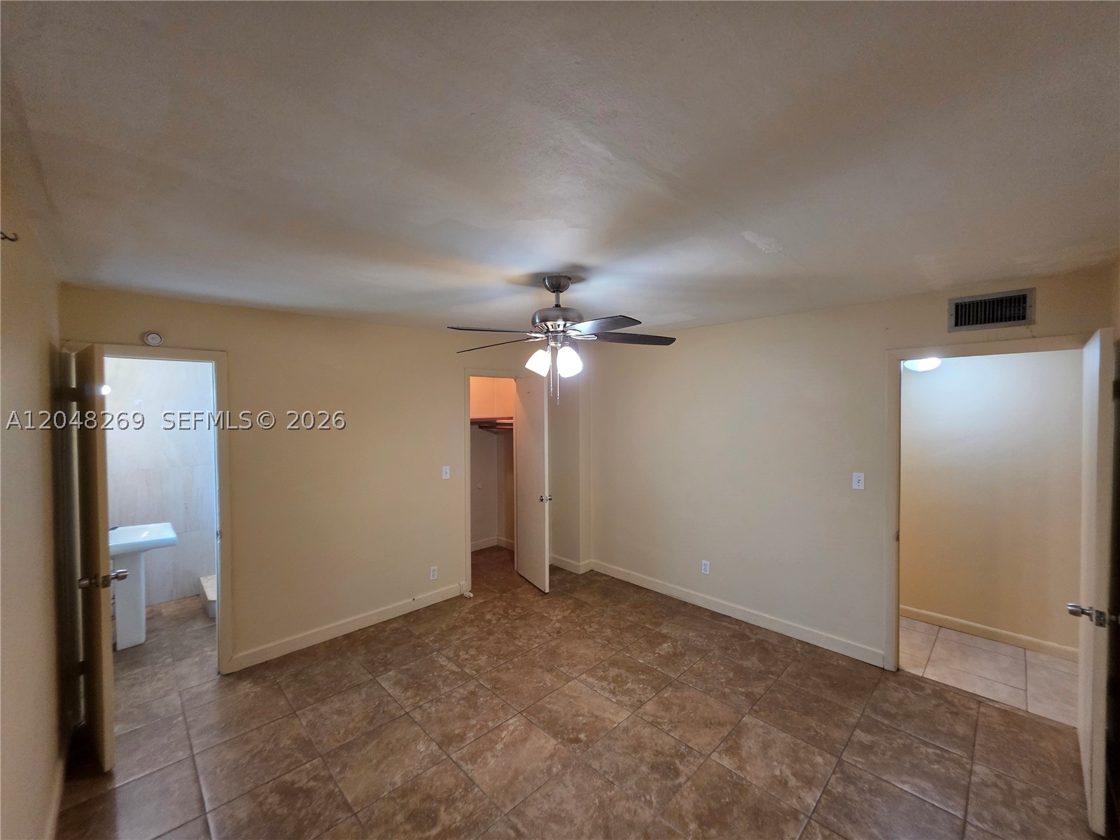 BEVERLY PARK - Residential Lease