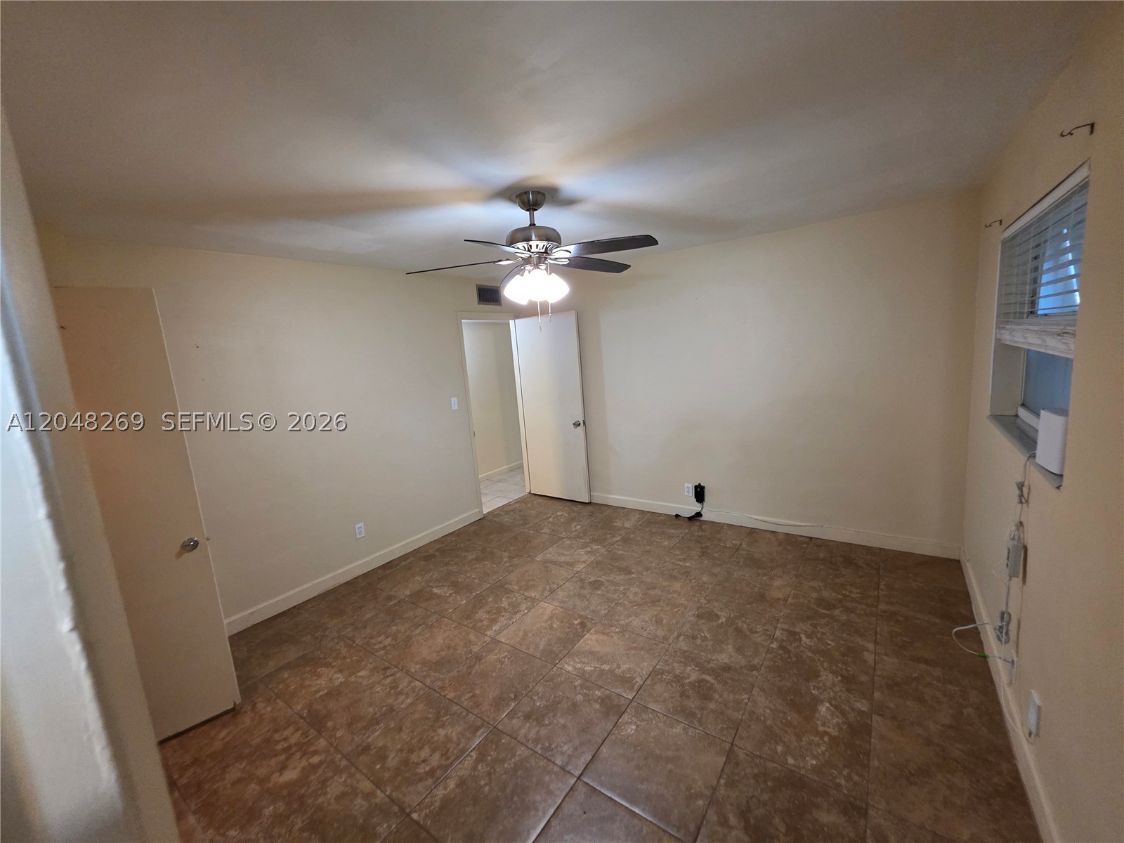 BEVERLY PARK - Residential Lease