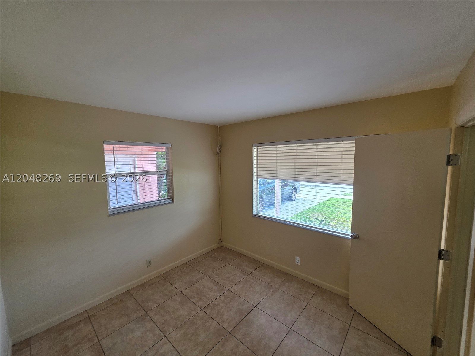 BEVERLY PARK - Residential Lease