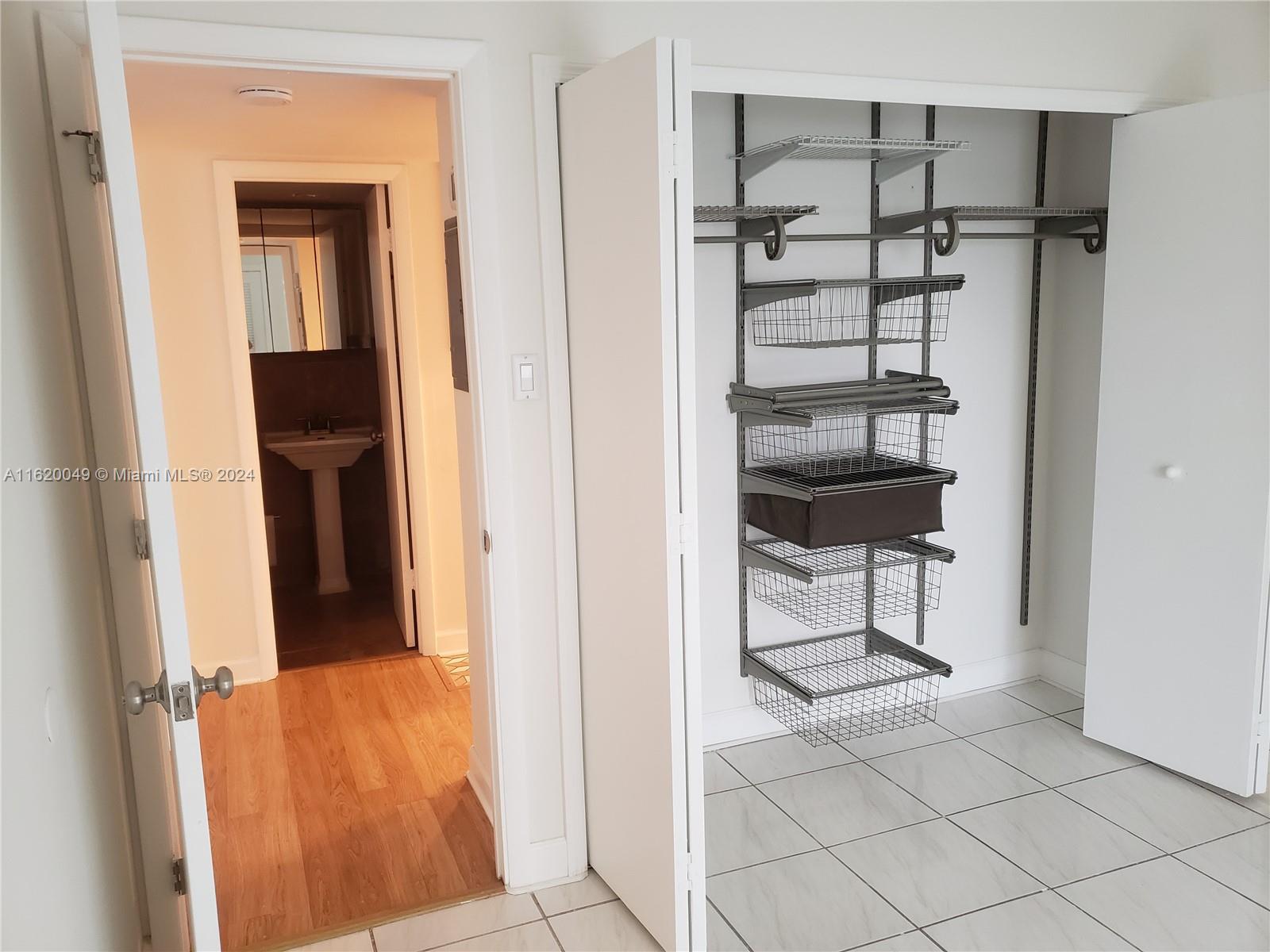 VIRGINIA OAKS CONDO - Residential Lease