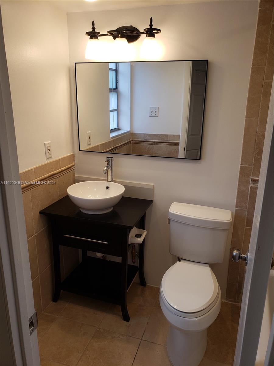 VIRGINIA OAKS CONDO - Residential Lease