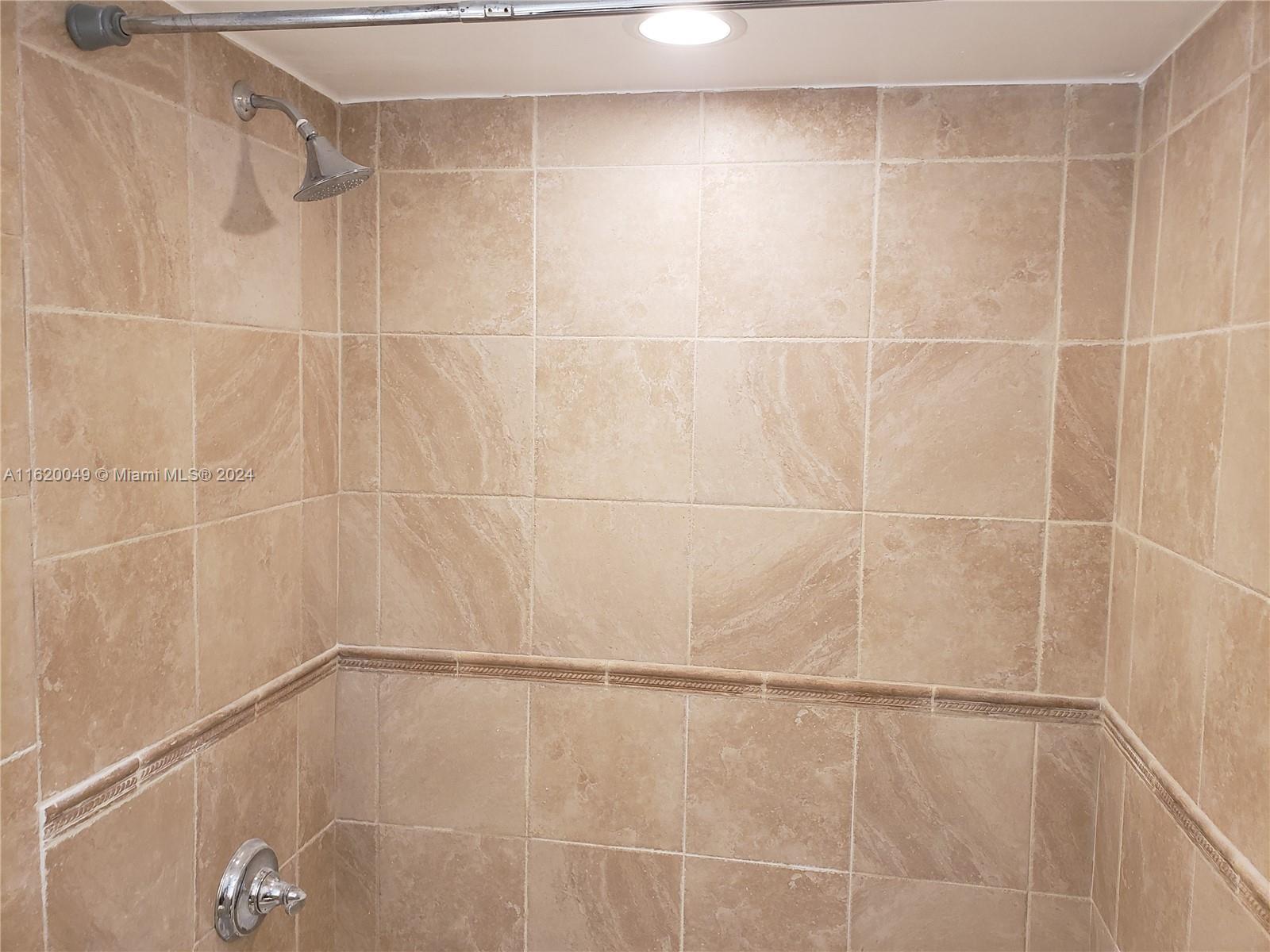 VIRGINIA OAKS CONDO - Residential Lease