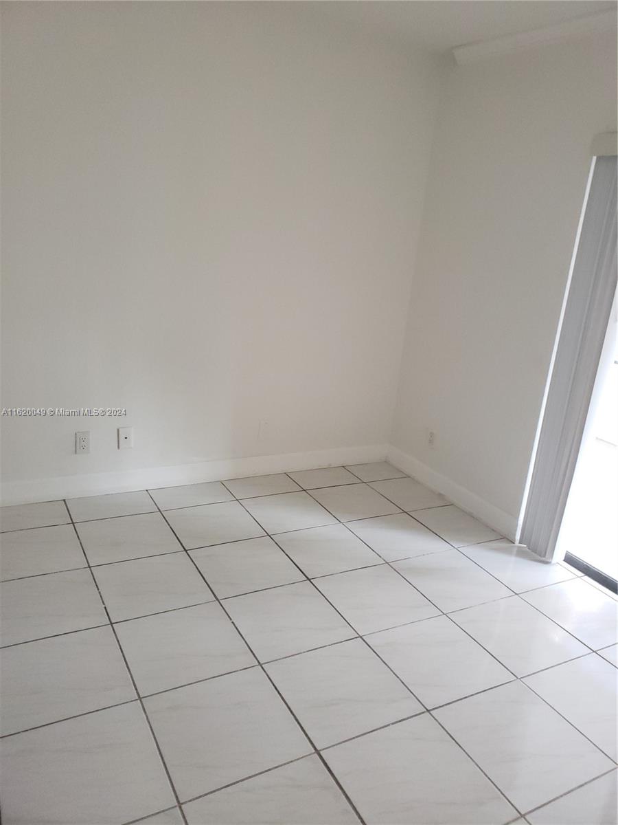 VIRGINIA OAKS CONDO - Residential Lease
