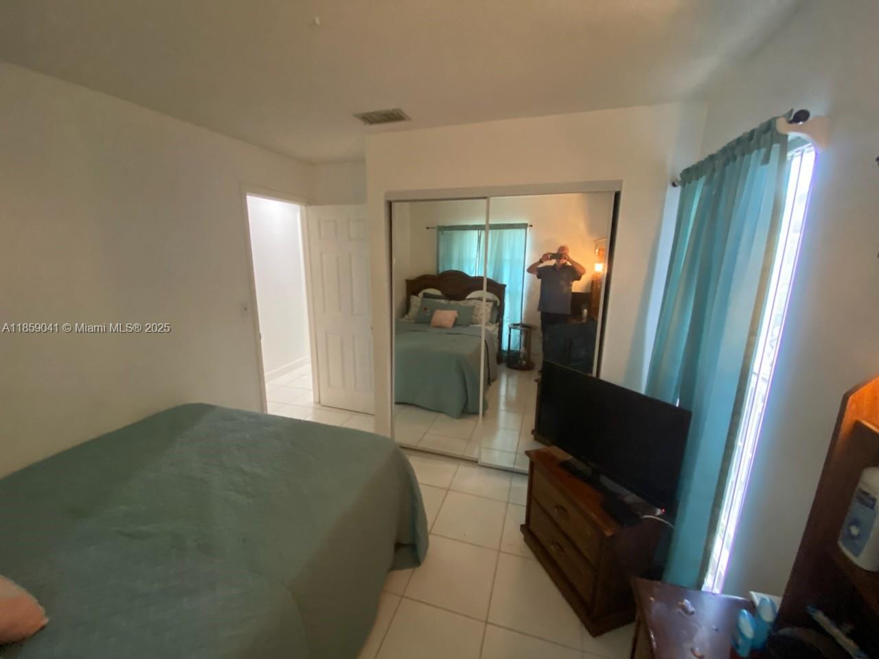 MEADOW WOOD MANOR #4 - Residential