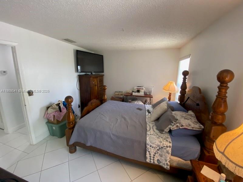 MEADOW WOOD MANOR #4 - Residential