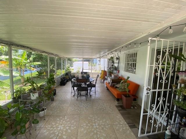 MEADOW WOOD MANOR #4 - Residential