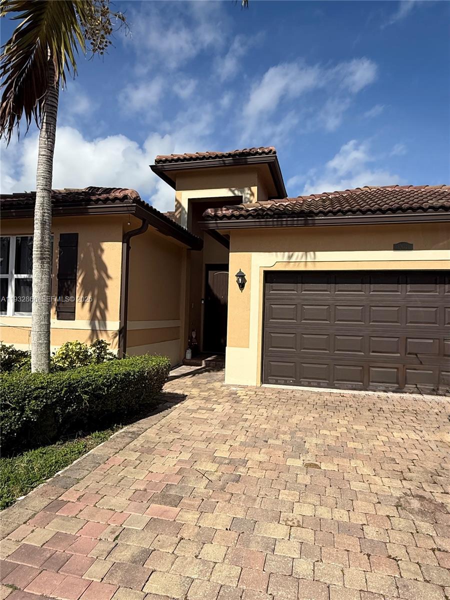 HEMINGWAY POINT - Residential