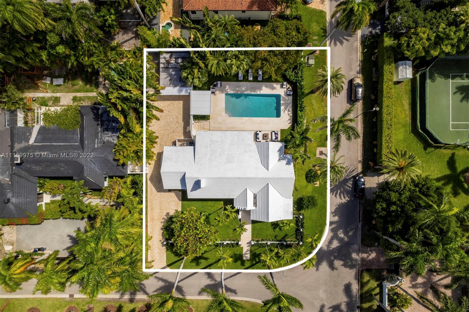 SUNSET ISLANDS-ISLAND NO - Residential