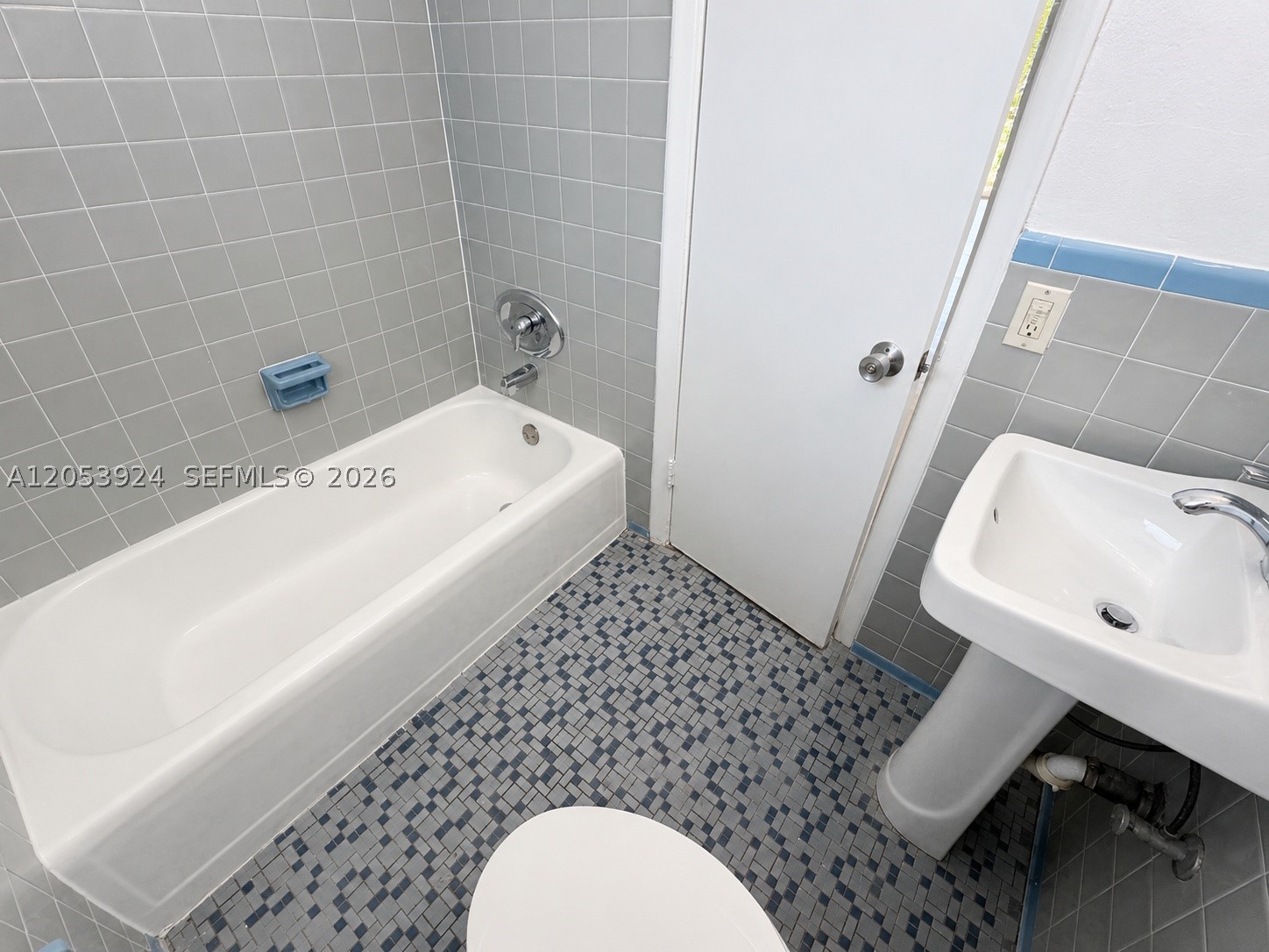 CORAL GABLES SEC L - Residential Lease