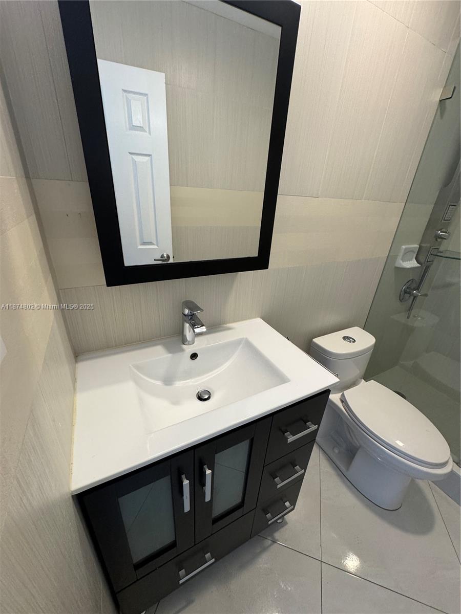 PLAYA LAGO CONDO PH II - Residential