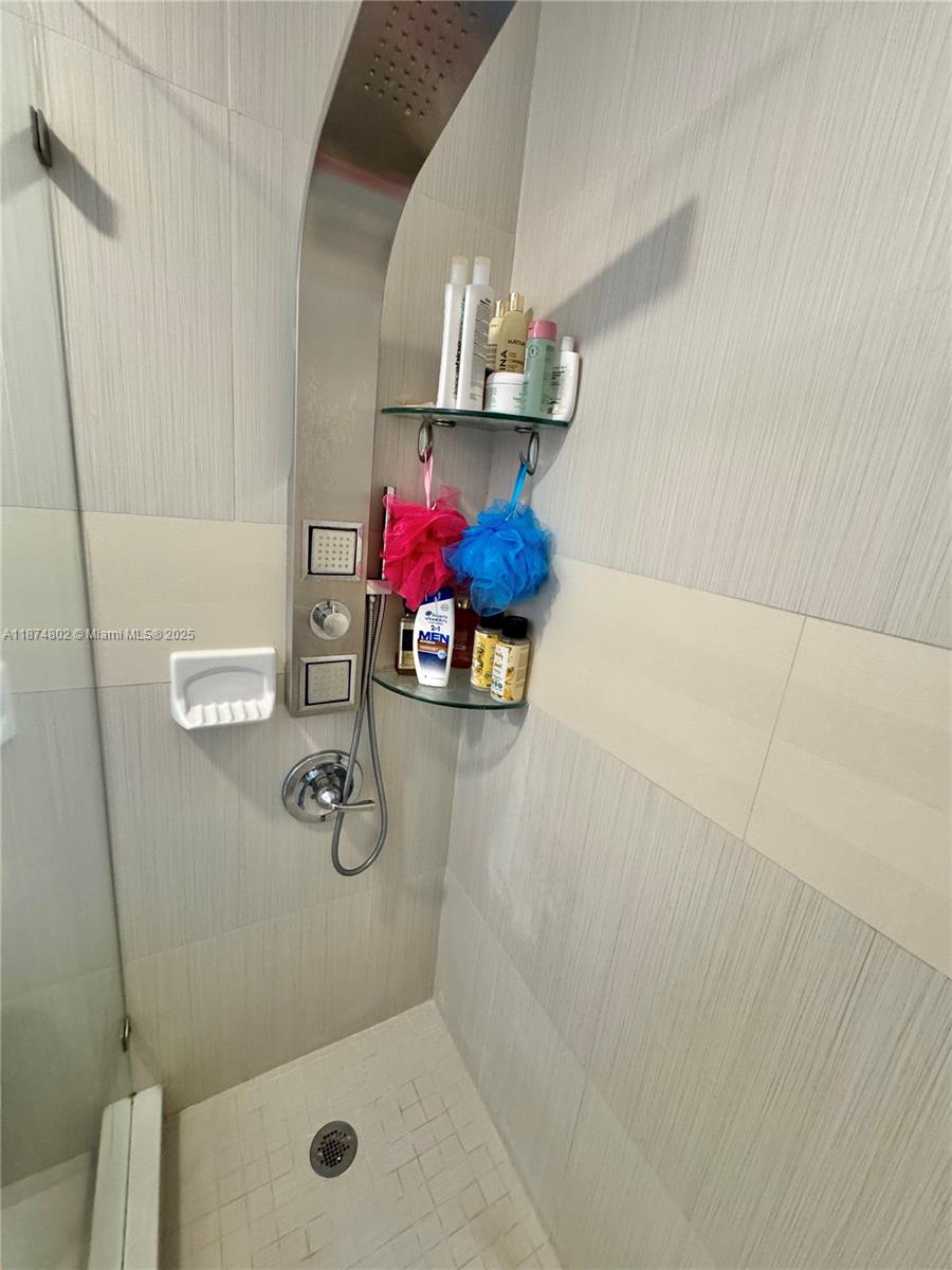 PLAYA LAGO CONDO PH II - Residential