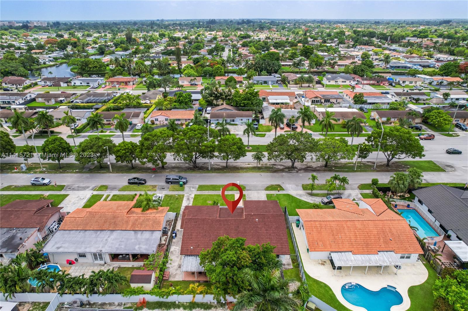 INTERNATIONAL GARDENS SEC - Residential