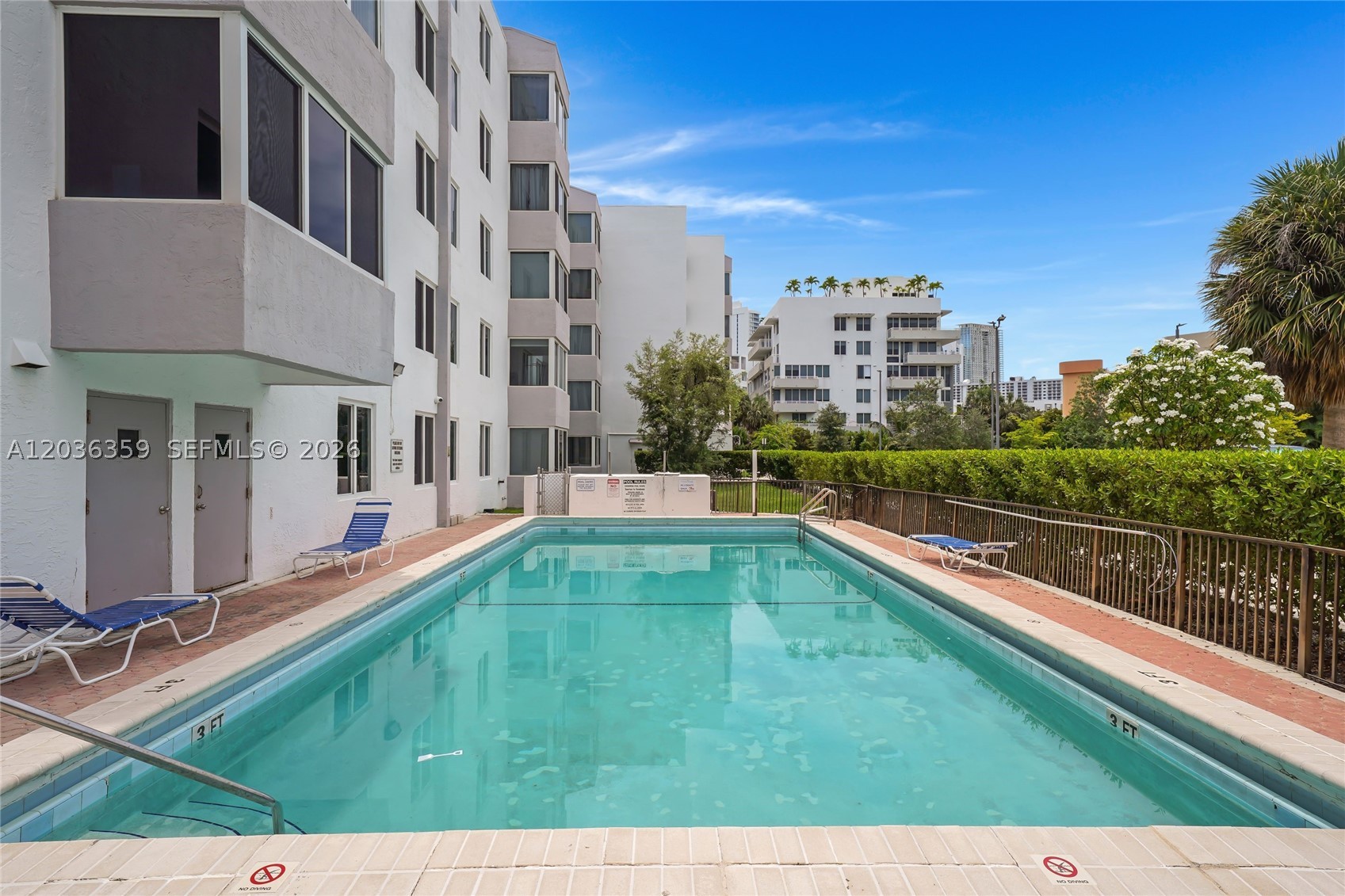 CARIBBEAN BREEZE CONDO - Residential