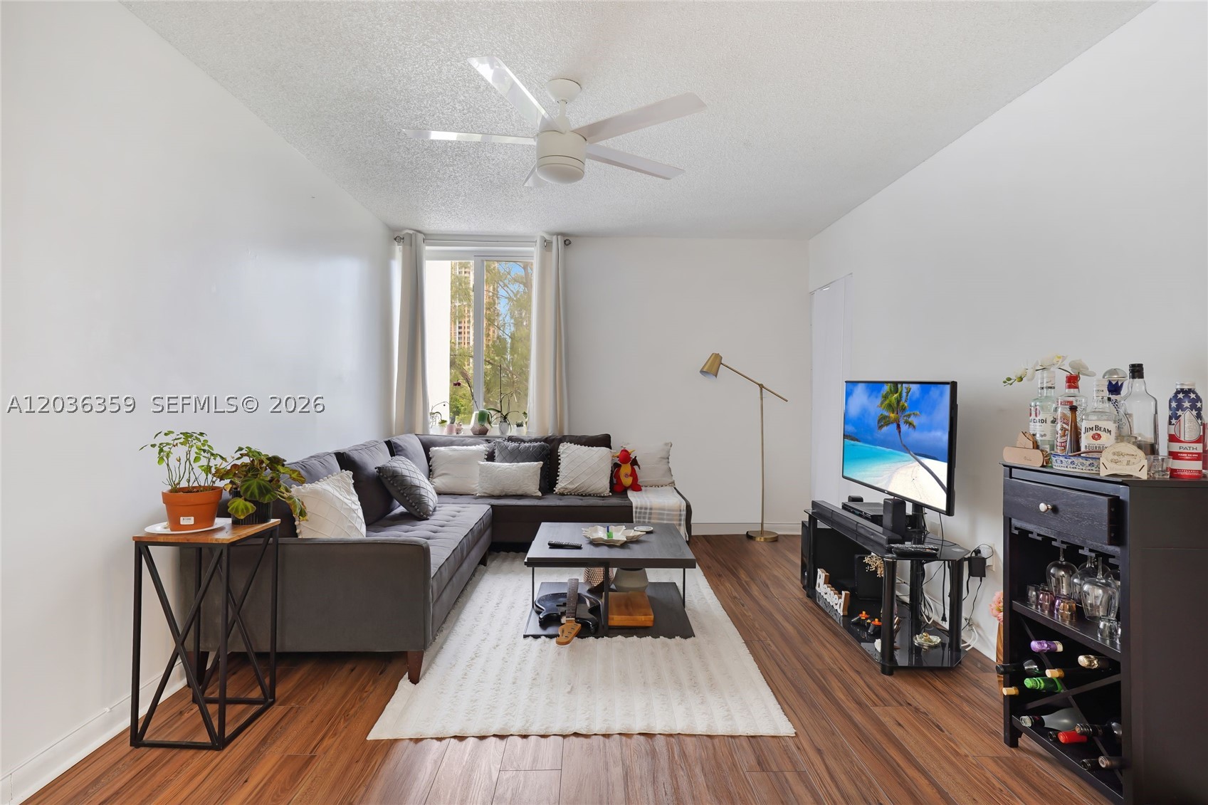 CARIBBEAN BREEZE CONDO - Residential