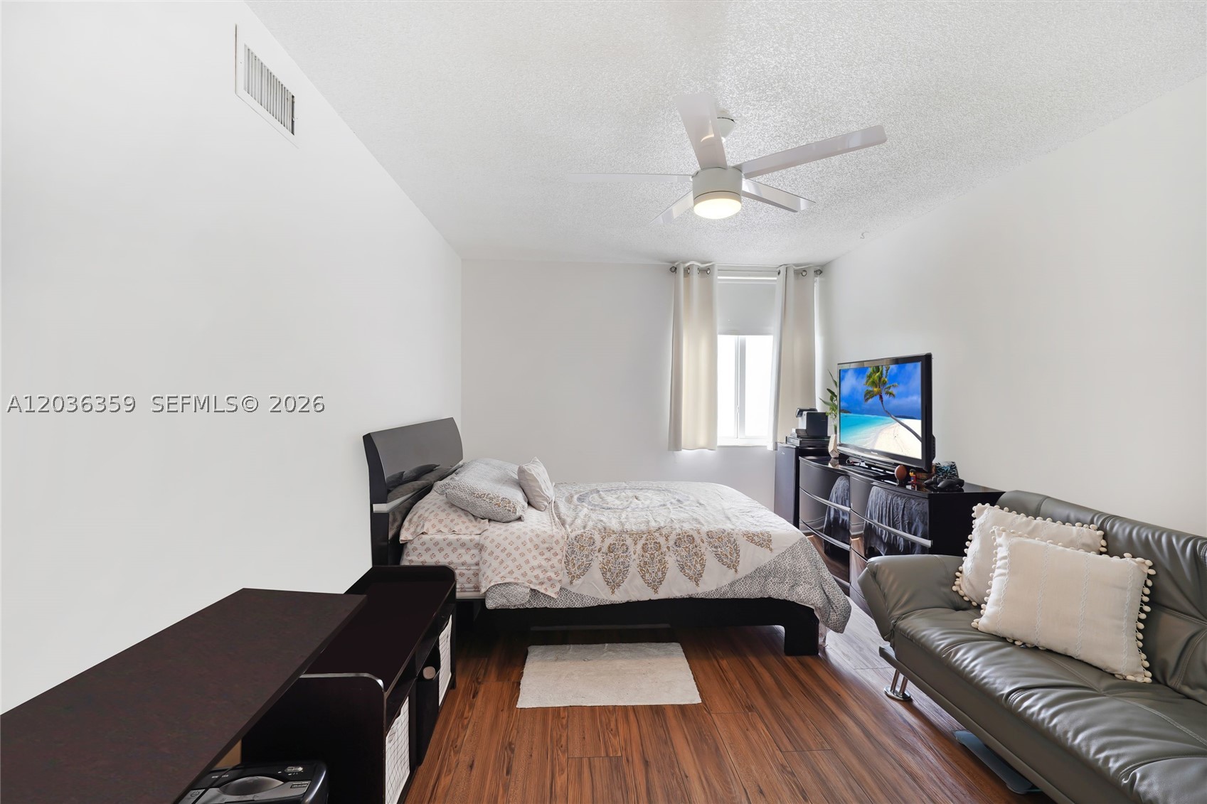 CARIBBEAN BREEZE CONDO - Residential
