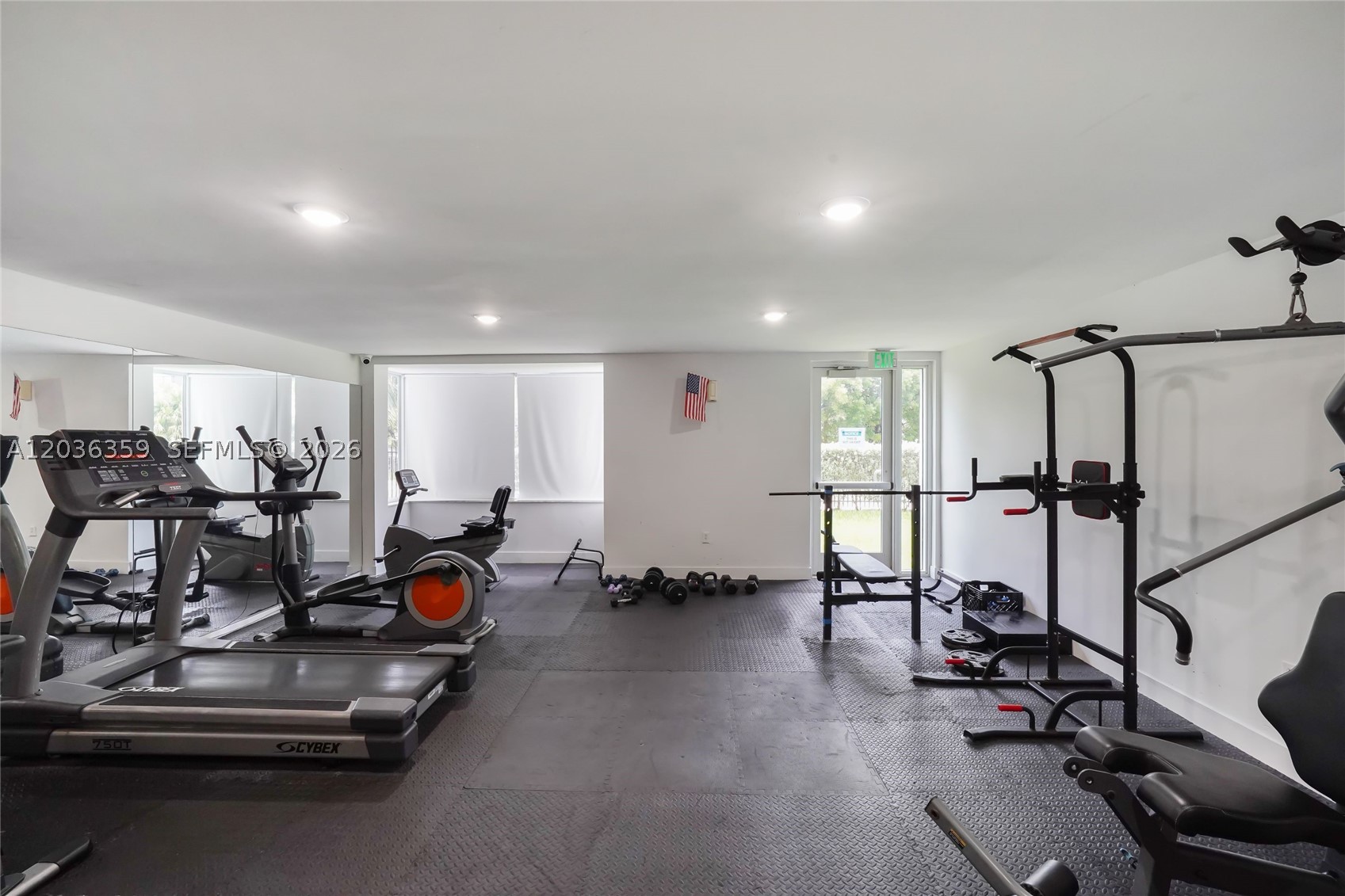 CARIBBEAN BREEZE CONDO - Residential