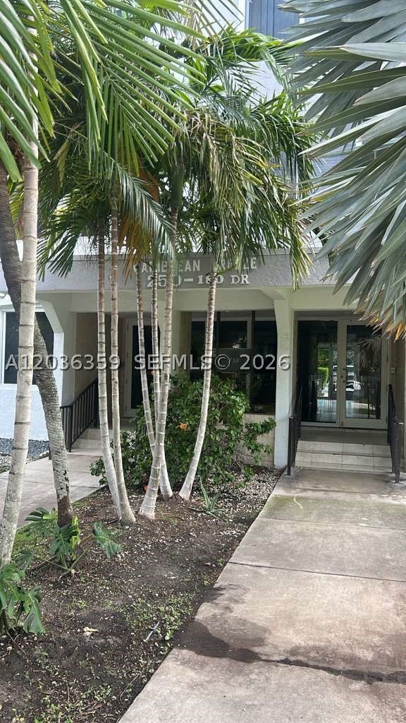 CARIBBEAN BREEZE CONDO - Residential
