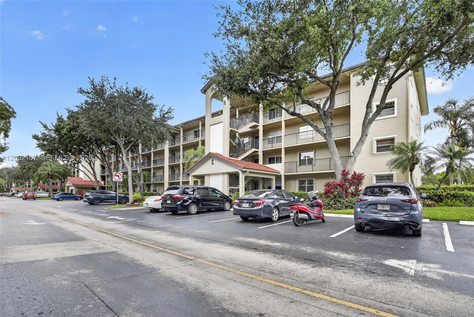 CAMBRIDGE AT CENTURY - Residential